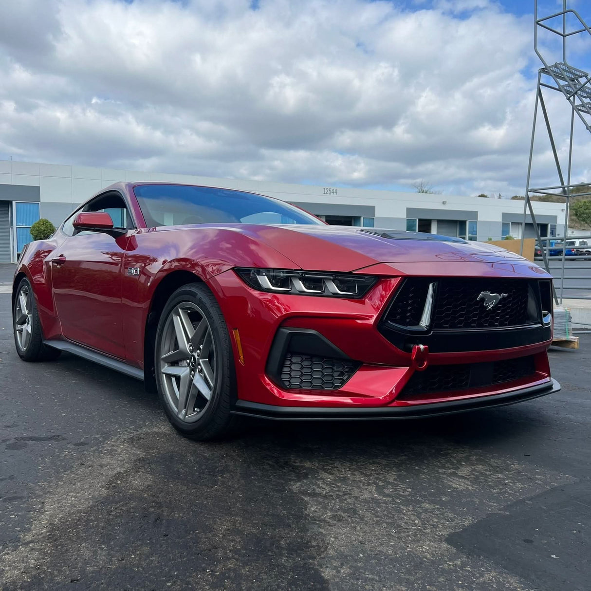 Mustang 24-26 GT/ECO Standard Splitter