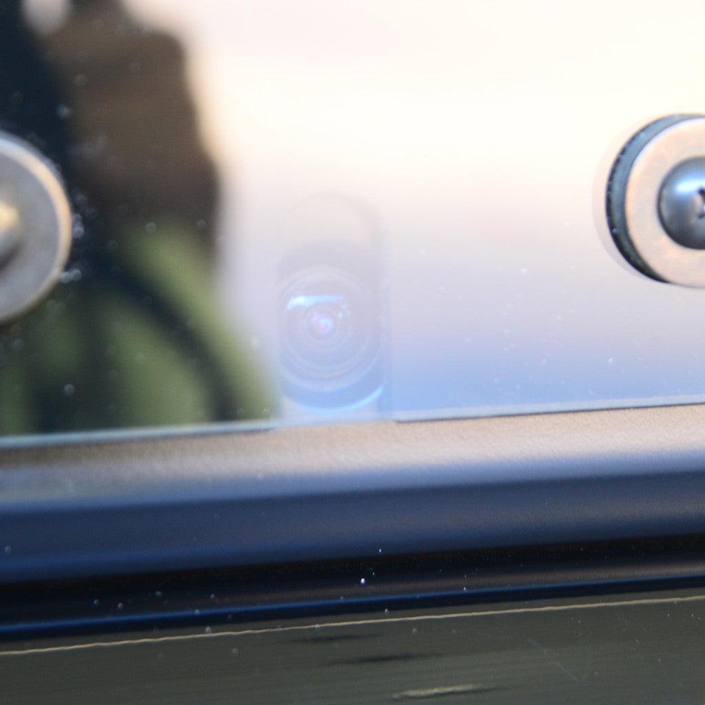 Challenger 09-23 Wicker Bill with Camera