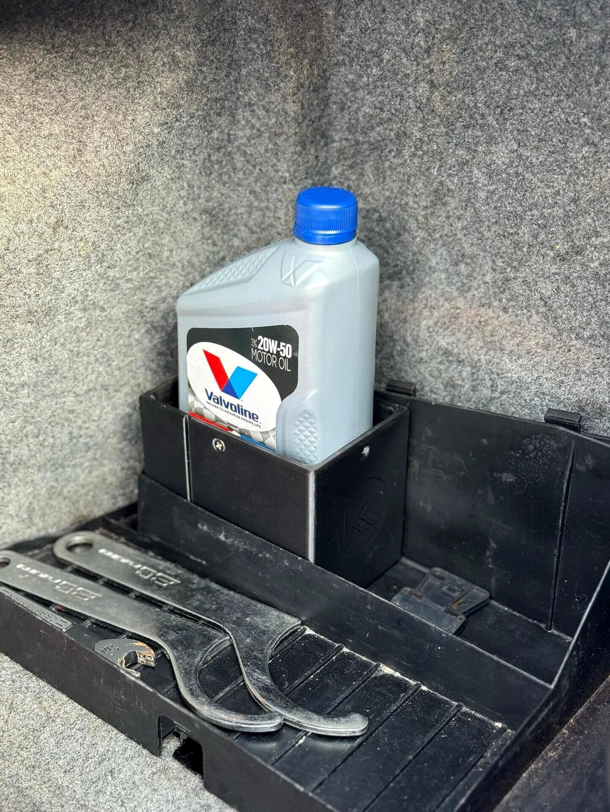 BMW E36 Coupe/Sedan/Compact Series 3 Black 3D Printed Plastic Oil Holder (1991 - 2000) - K2 Industries