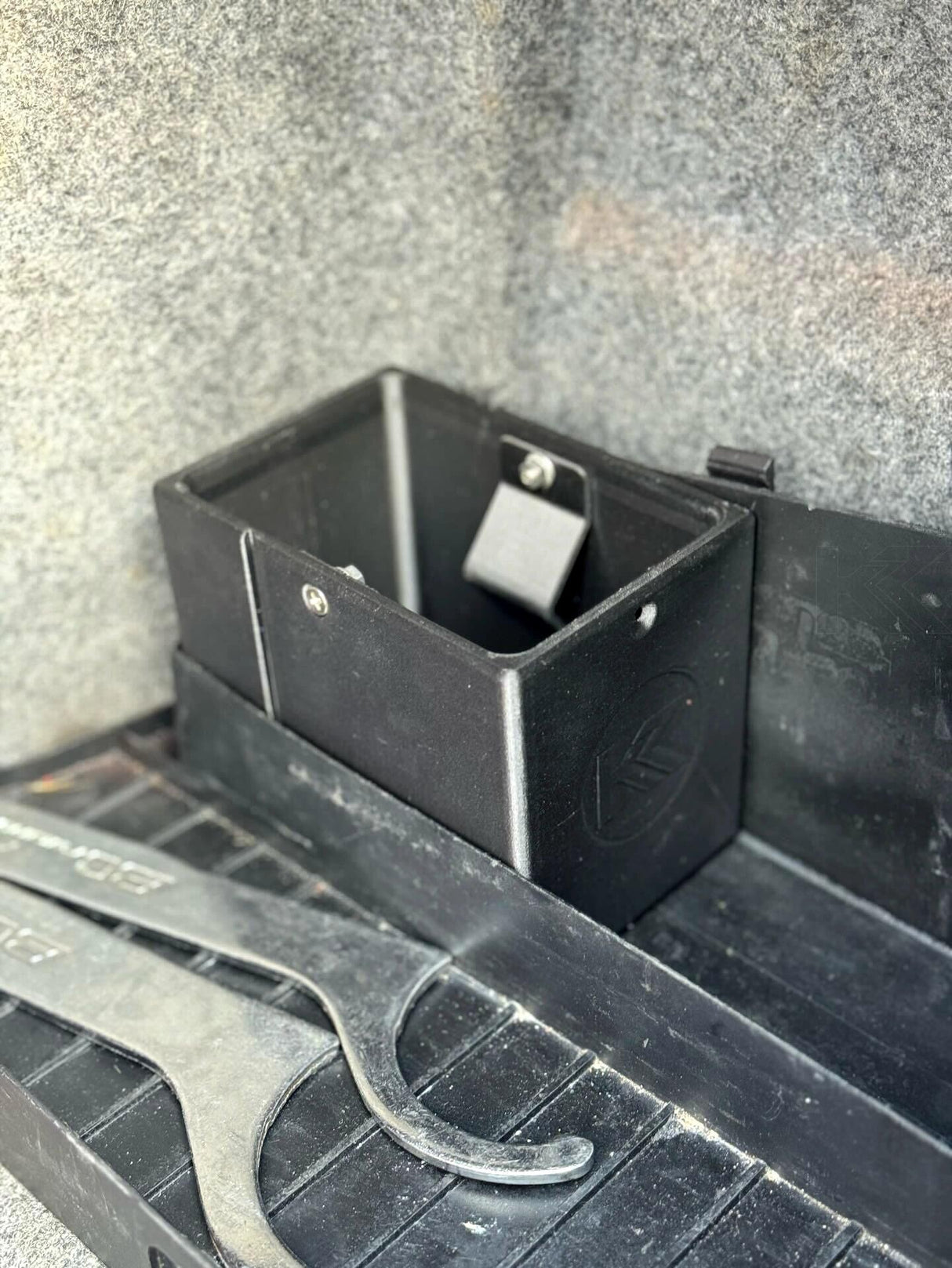 BMW E36 Coupe/Sedan/Compact Series 3 Black 3D Printed Plastic Oil Holder (1991 - 2000) - K2 Industries