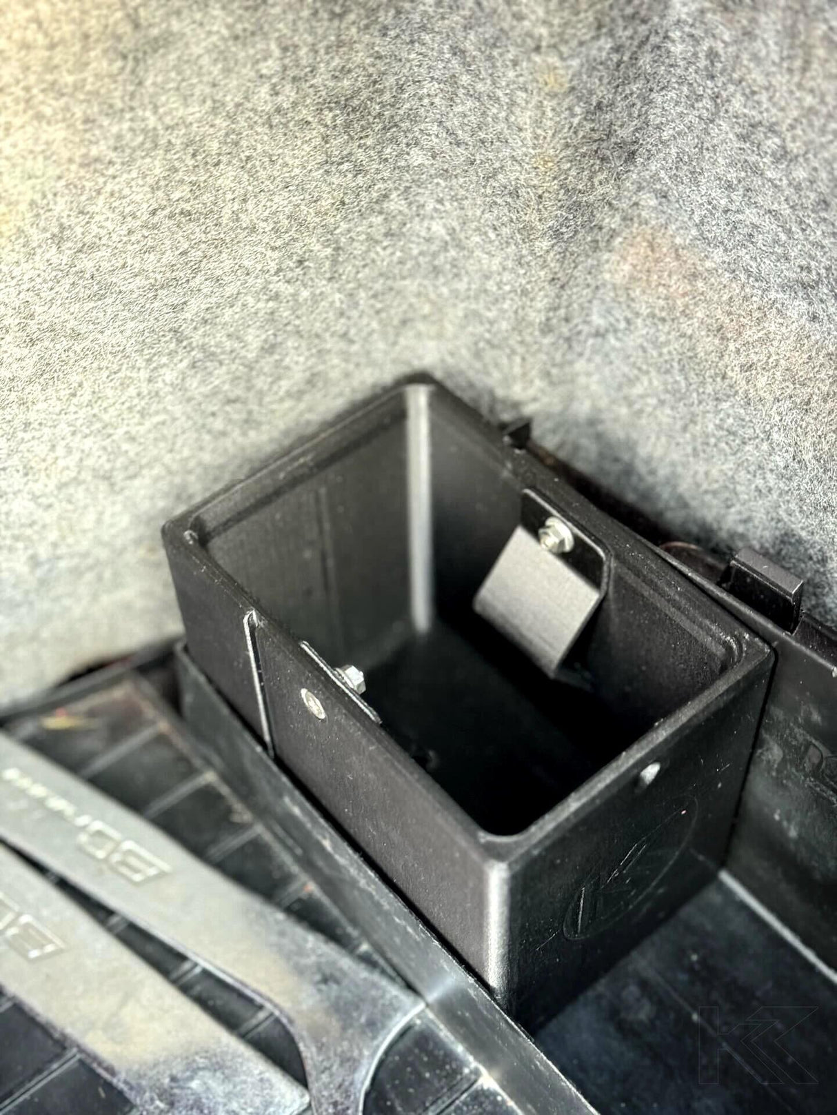 BMW E36 Coupe/Sedan/Compact Series 3 Black 3D Printed Plastic Oil Holder (1991 - 2000) - K2 Industries