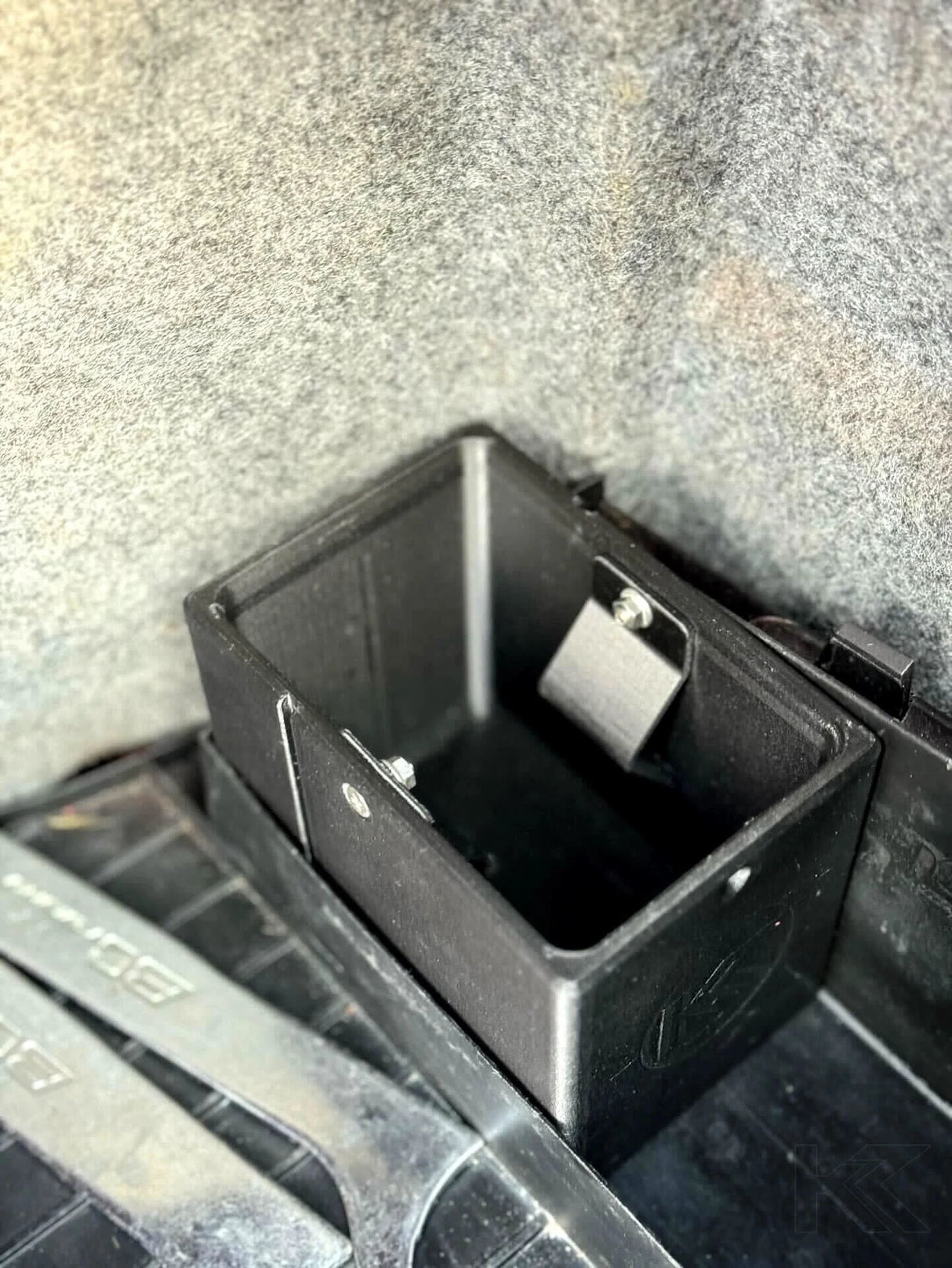 BMW E36 Coupe/Sedan/Compact Series 3 Black 3D Printed Plastic Oil Holder (1991 - 2000) - K2 Industries