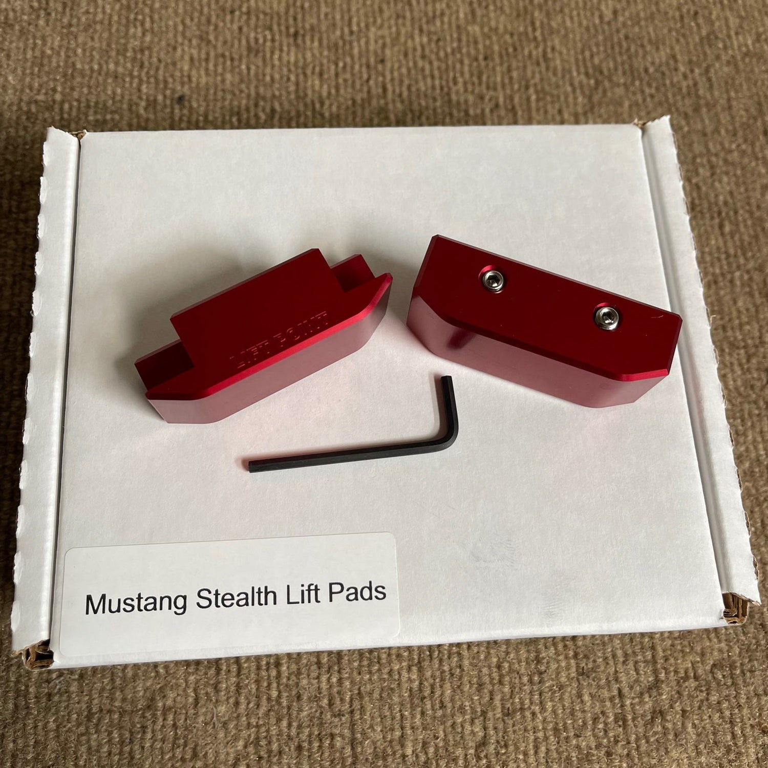 Mustang 05-25 Stealth Lift Pads
