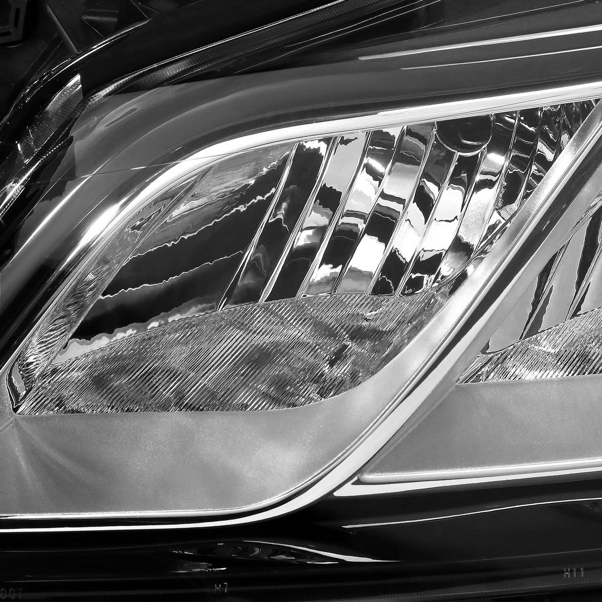 2013-2017 Chevrolet Traverse OE Style Left Headlight - H7/H11