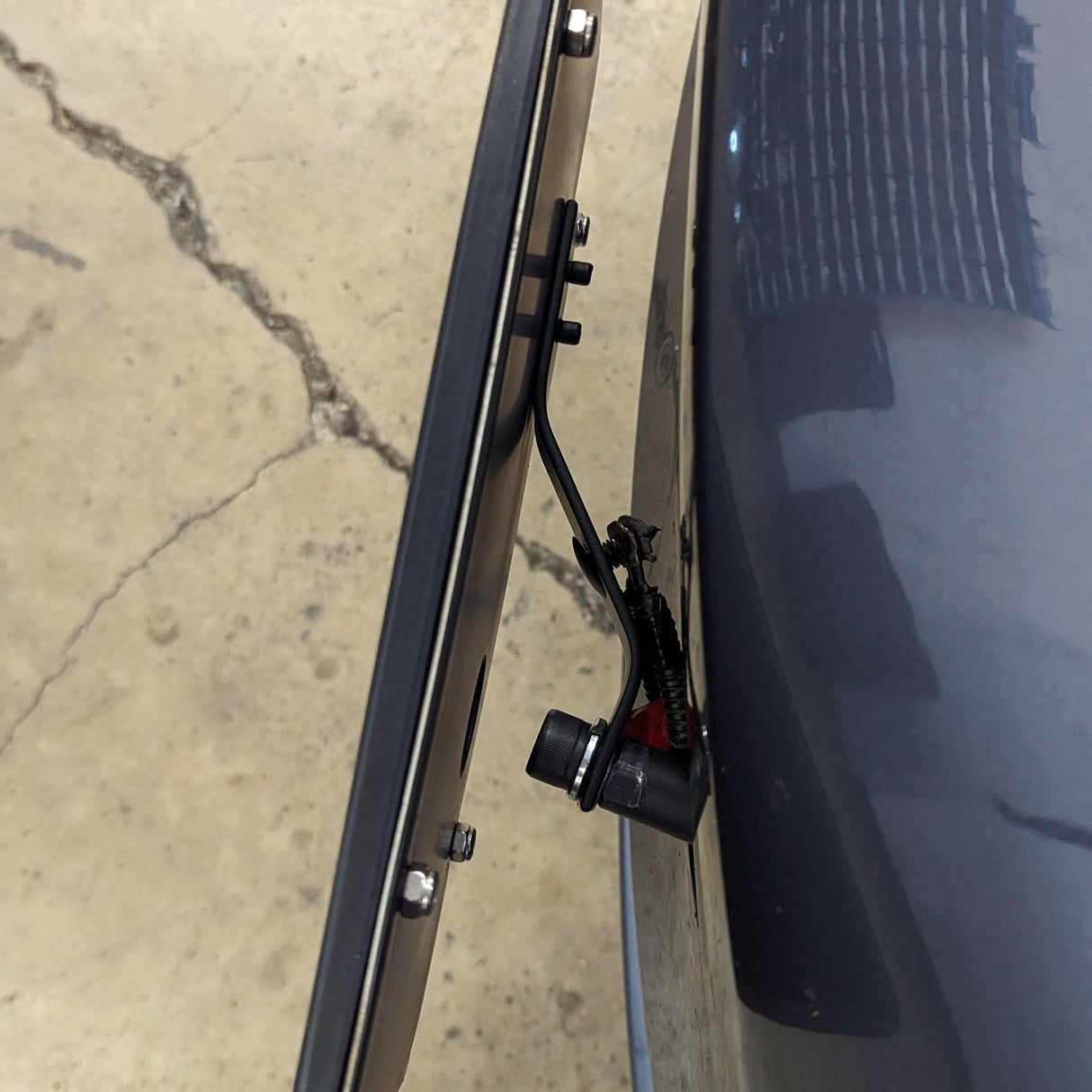Tesla 17-26 Model 3 License Plate Holder