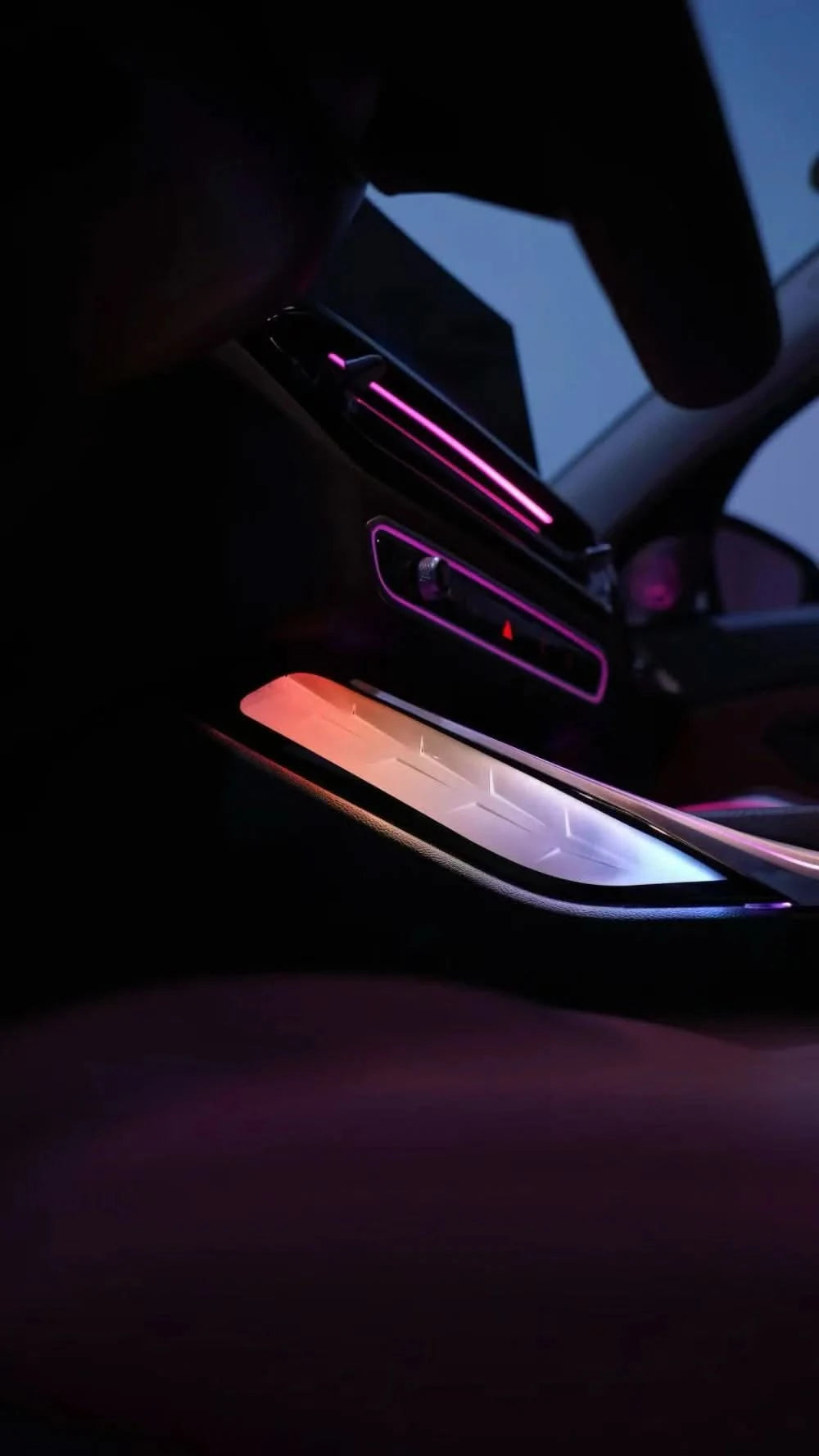 BMW G-Series Crystal Center Console Ambient Light – 11-Color Interior Saddle Lighting Upgrade