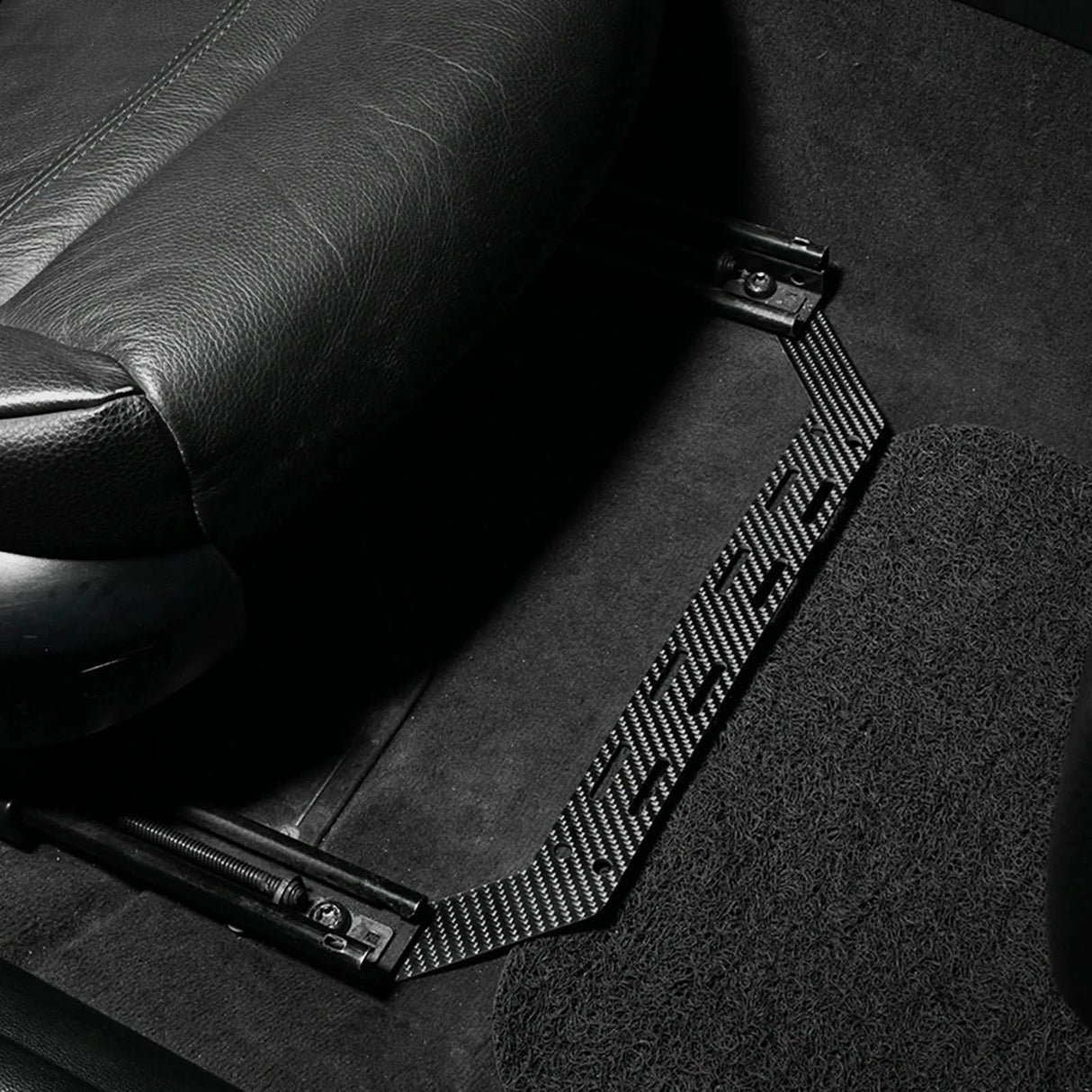 Carbon Fiber Fire Extinguisher Seat Mount – BMW E90 / E91 / E92 / E93 (2005–2013)