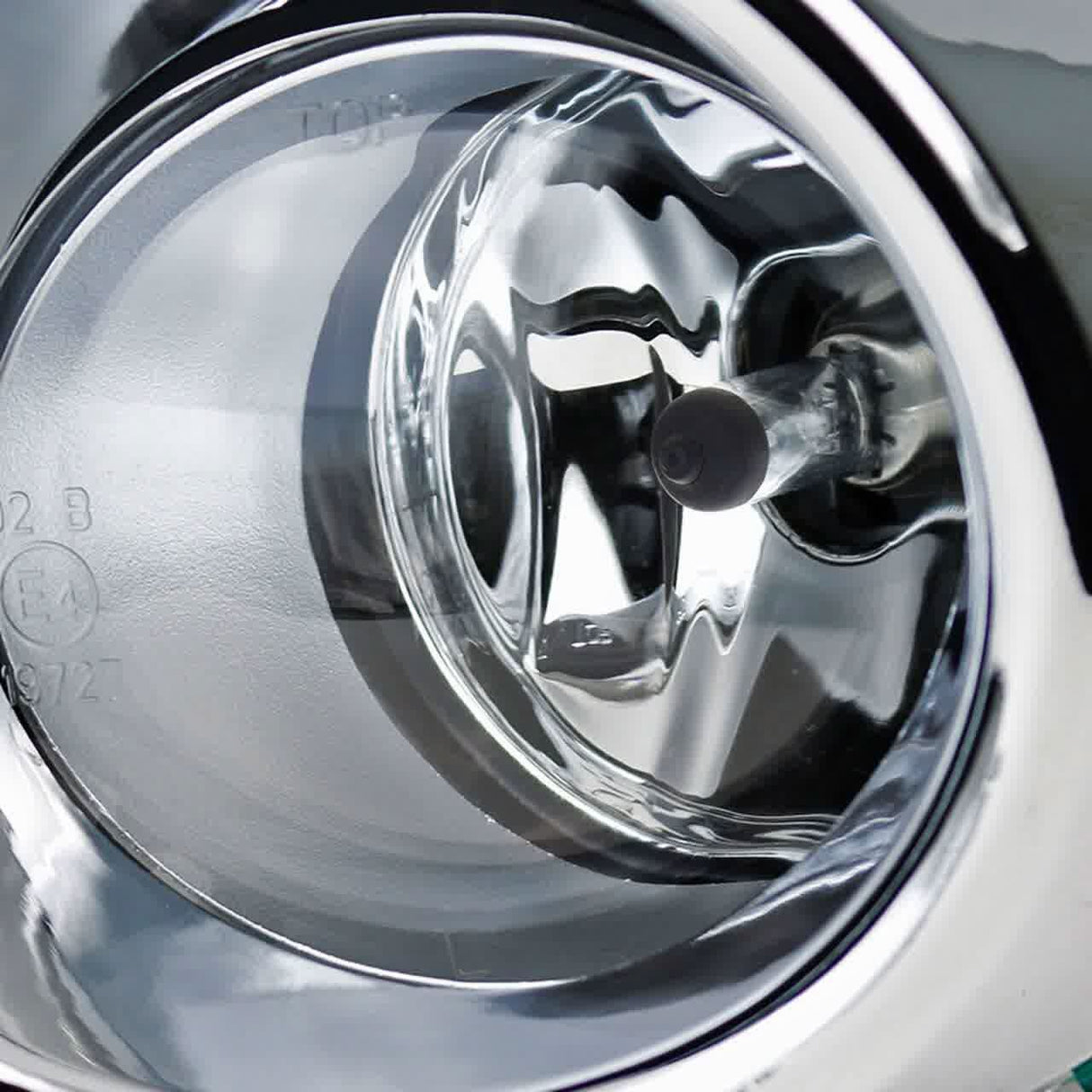 Spec-D OEM Fog Lights Toyota Highlander (08-11) Chrome Housing / Clear Lens - Chrome or Black Bezels