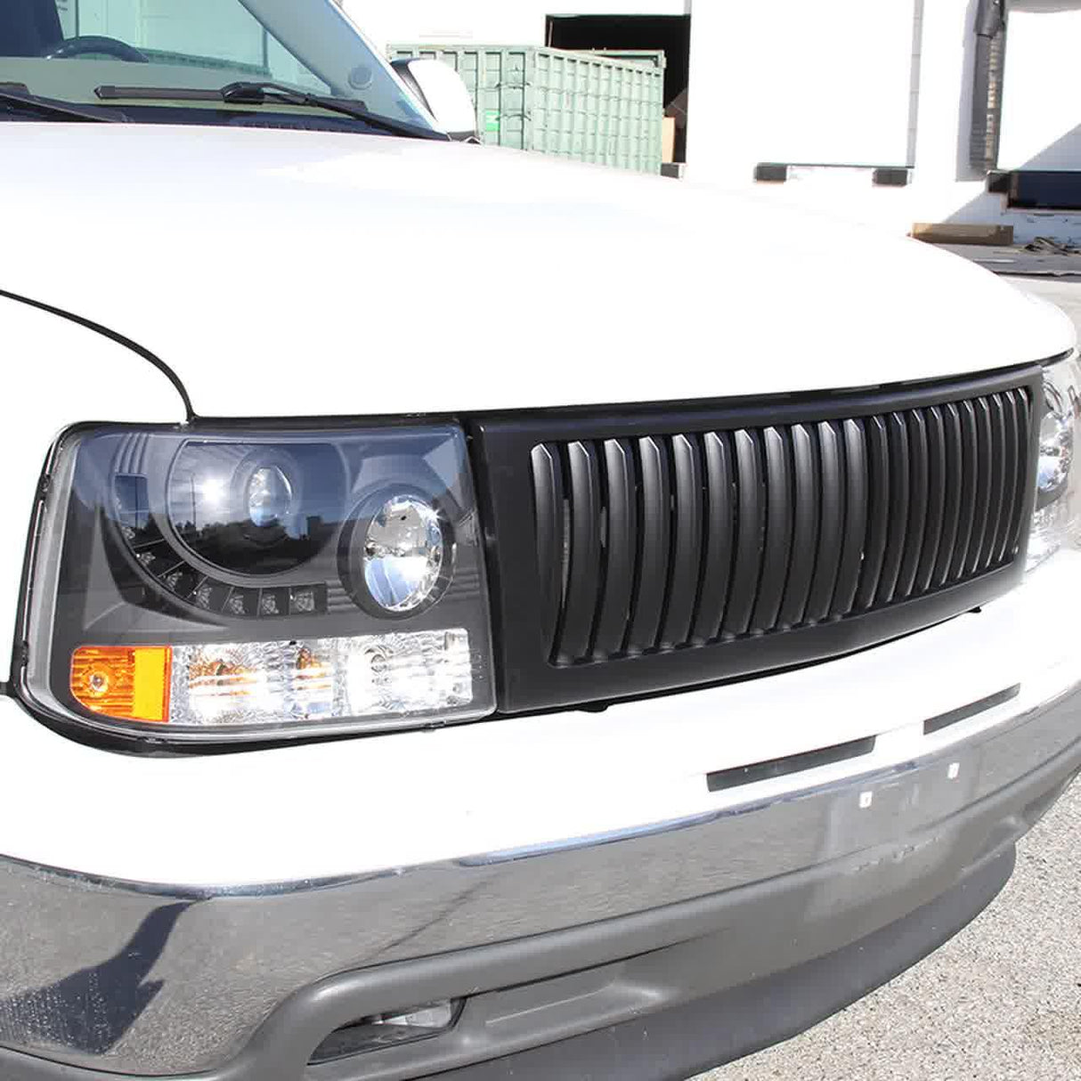 Spec-D Projector Headlights Silverado (99-02) Tahoe/Suburban (00-06) w/ LED Light Strip & Bumper Lights - Black Clear / Smoke