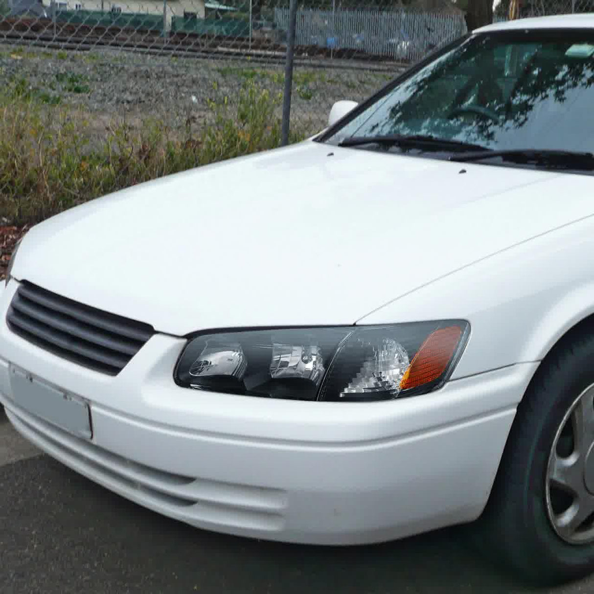 OEM Replacement Headlights Toyota Camry (00-01) Matte Black or Chrome Housing - K2 Industries
