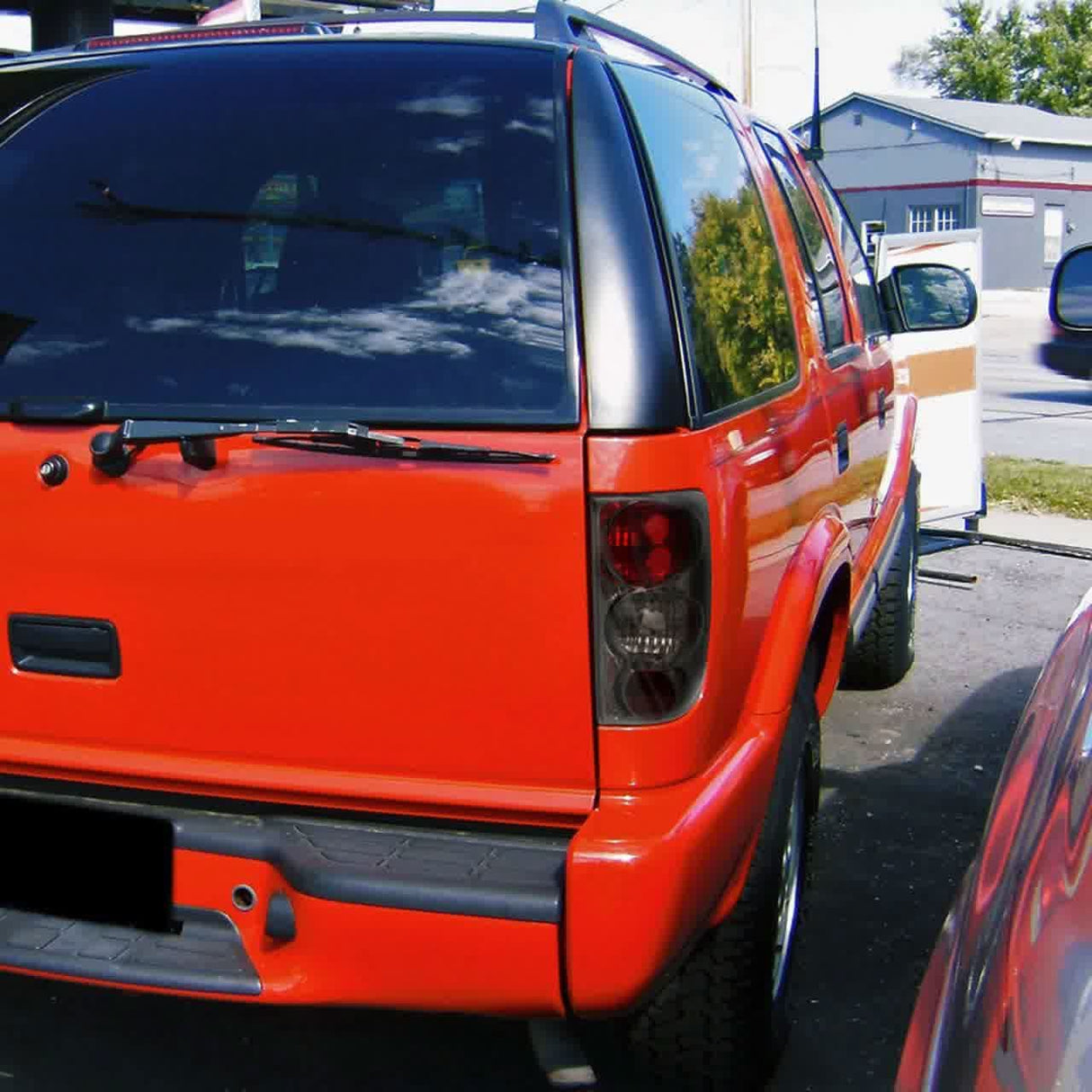 Spec-D Tail Lights Chevy Blazer S10 (1995-2004) Black or Chrome Housing