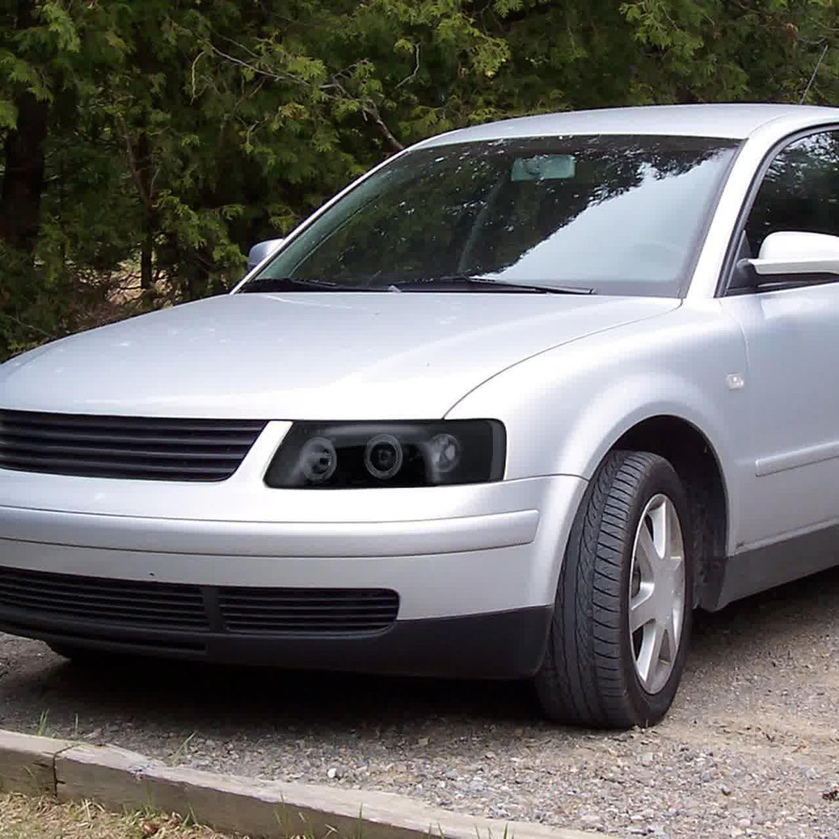 Spec-D Projector Headlights VW Passat (97-00) Dual LED Halo - Black or Chrome