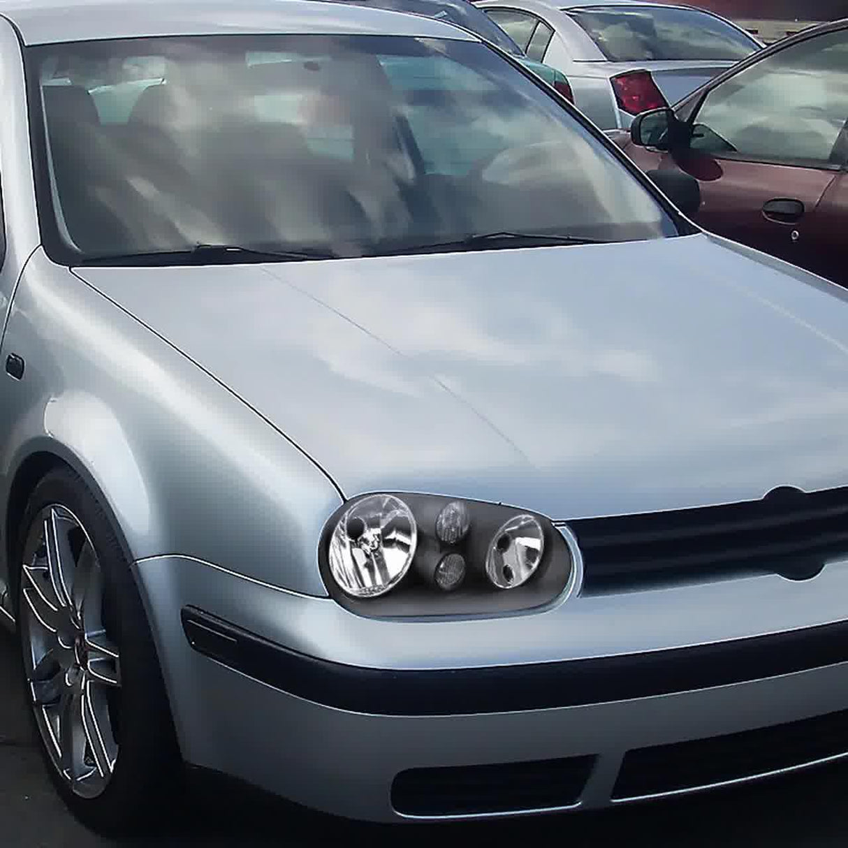 Spec-D OEM Replacement Headlights VW Golf / GTI MK4 (99-06) Matte Black Housing