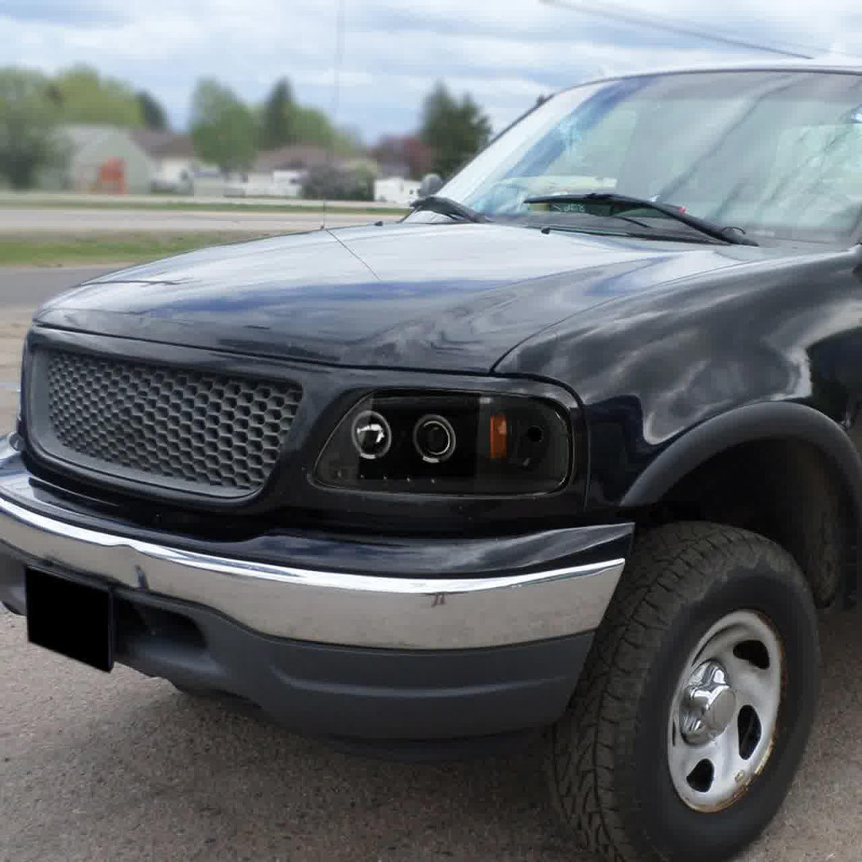 Spec-D Projector Headlights Ford F150 (97-03) Expedition (97-02) Halo w/ LED Accents - Black or Chrome