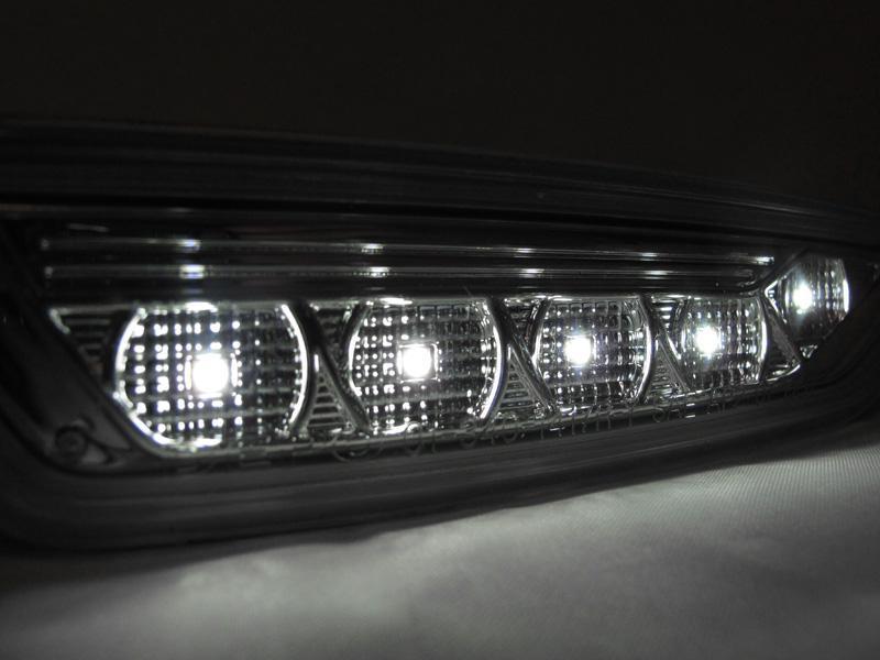 2009-2012 Mercedes R230 Sl Class (Non-Amg) Smoke White Led Bumper Side Marker