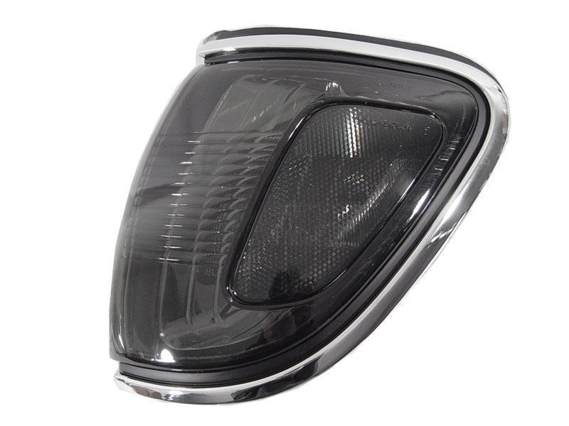 2001-2004 Toyota Tacoma Clear Corner Lights With Black Trim