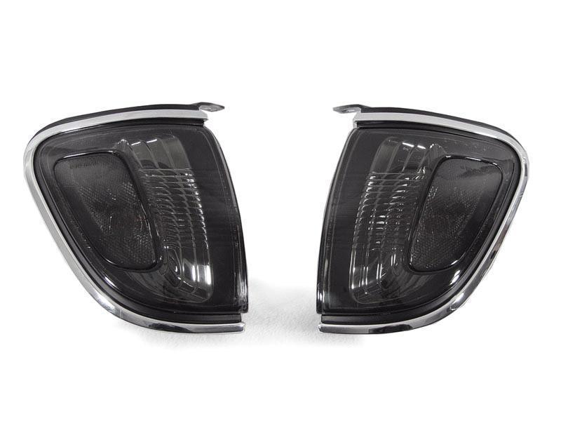 2001-2004 Toyota Tacoma Clear Corner Lights With Black Trim