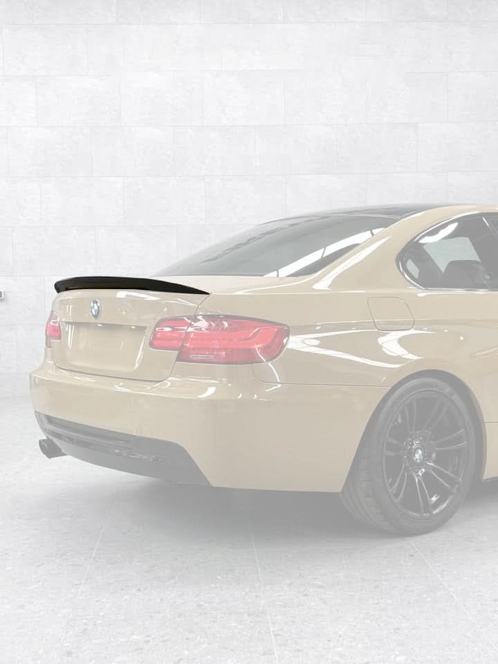 Carbon Fiber Rear Trunk Spoiler – BMW E92 Coupe (2005–2011)