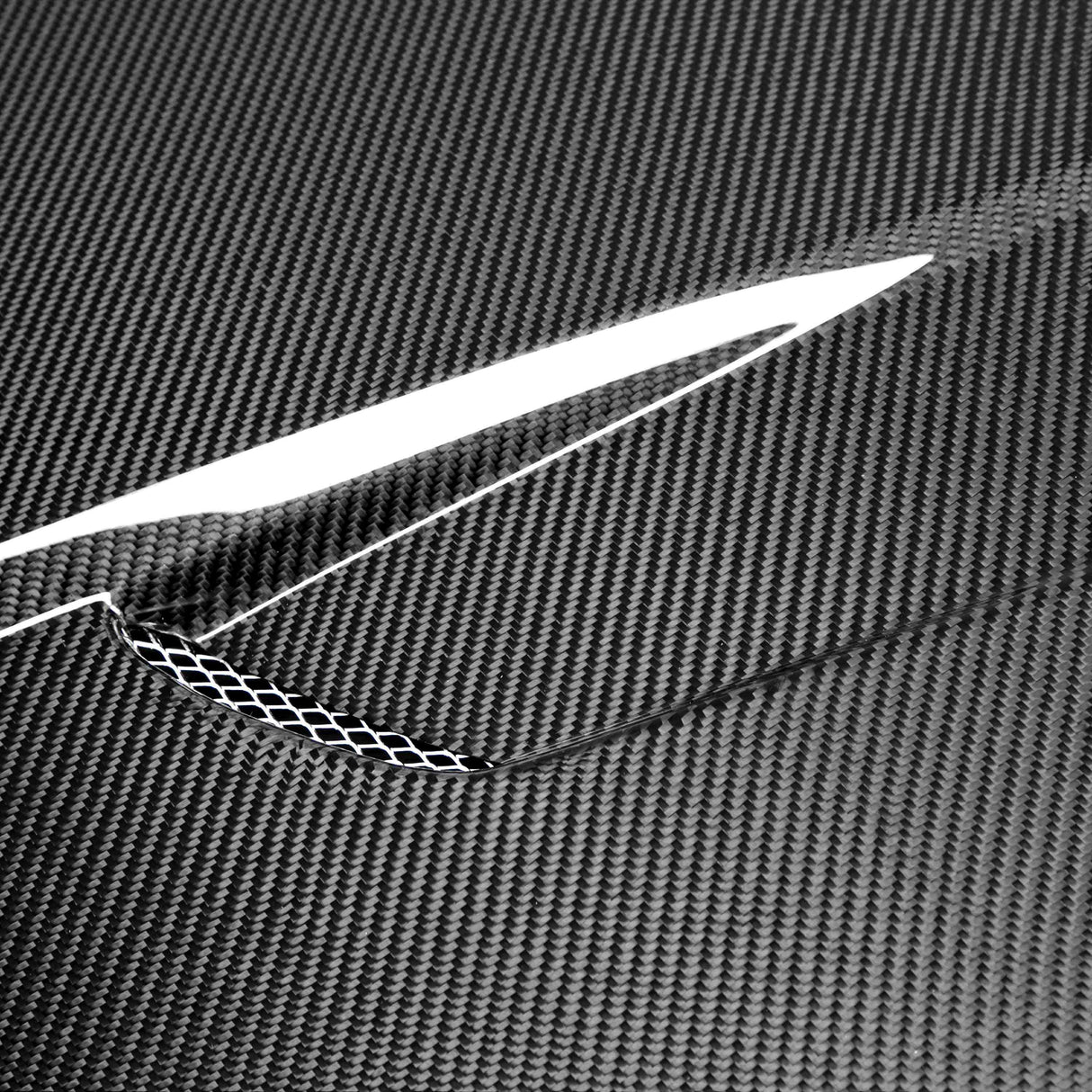 TM-style carbon fiber hood for 2015-2021 VW Golf MK7