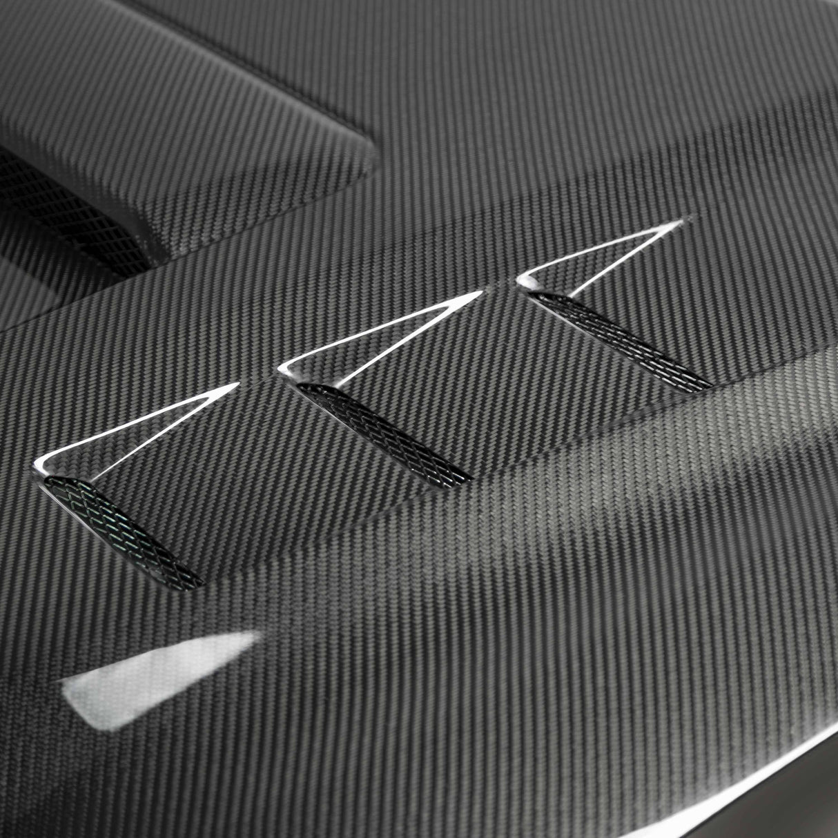 TS-style carbon fiber hood for 2016-2023 Toyota Tacoma