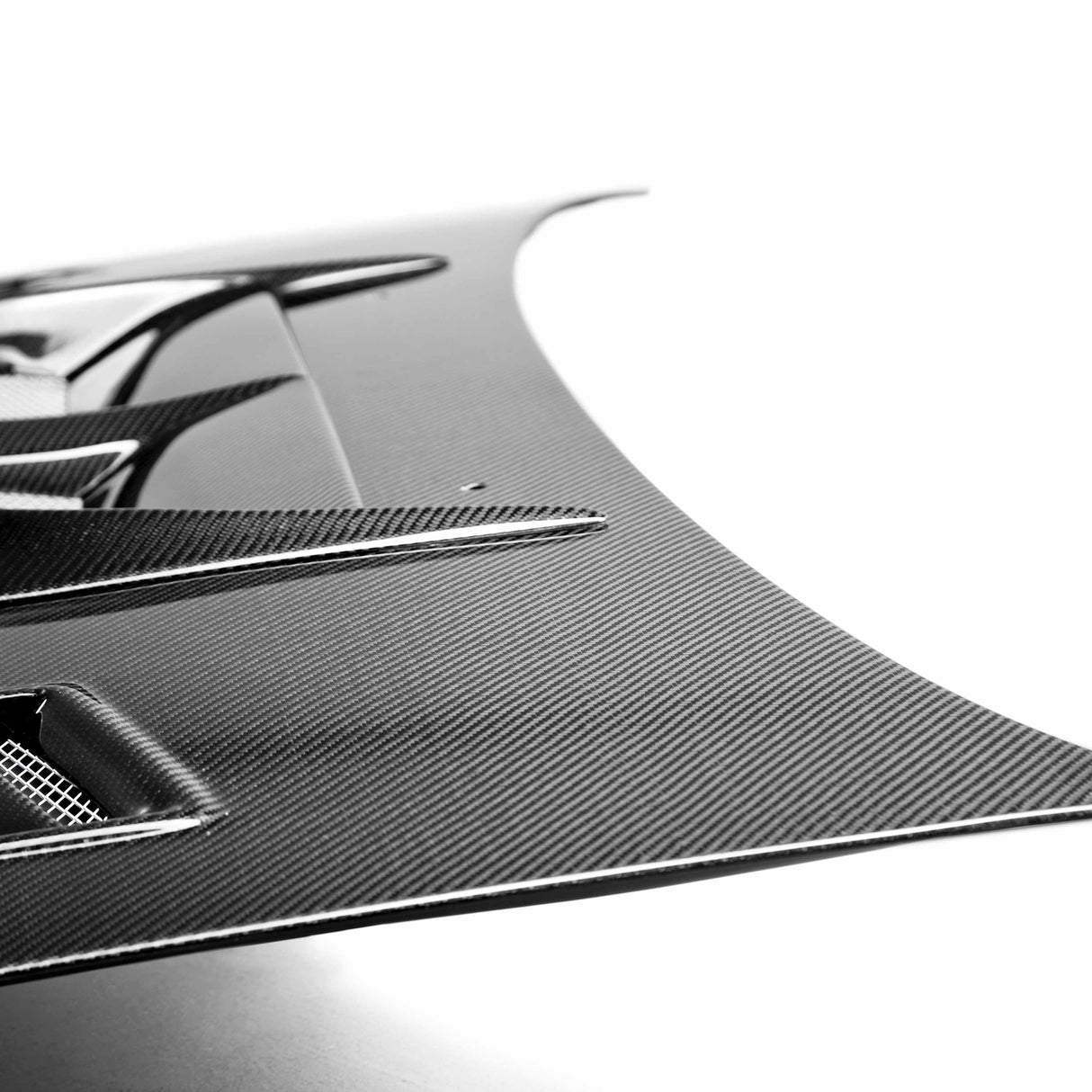 CW-style carbon fiber hood for 1998-2001 Subaru Impreza