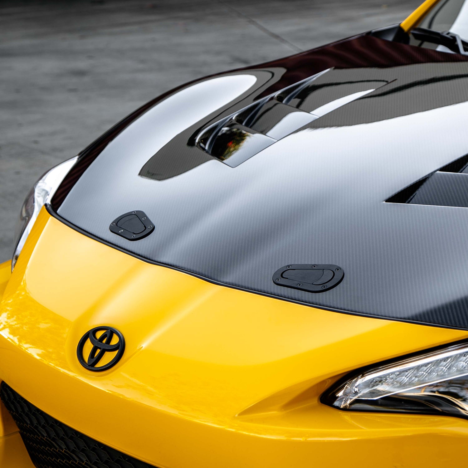 AeroCatch Plus Flush Hood Latch and Pin Kit - Black - no lock