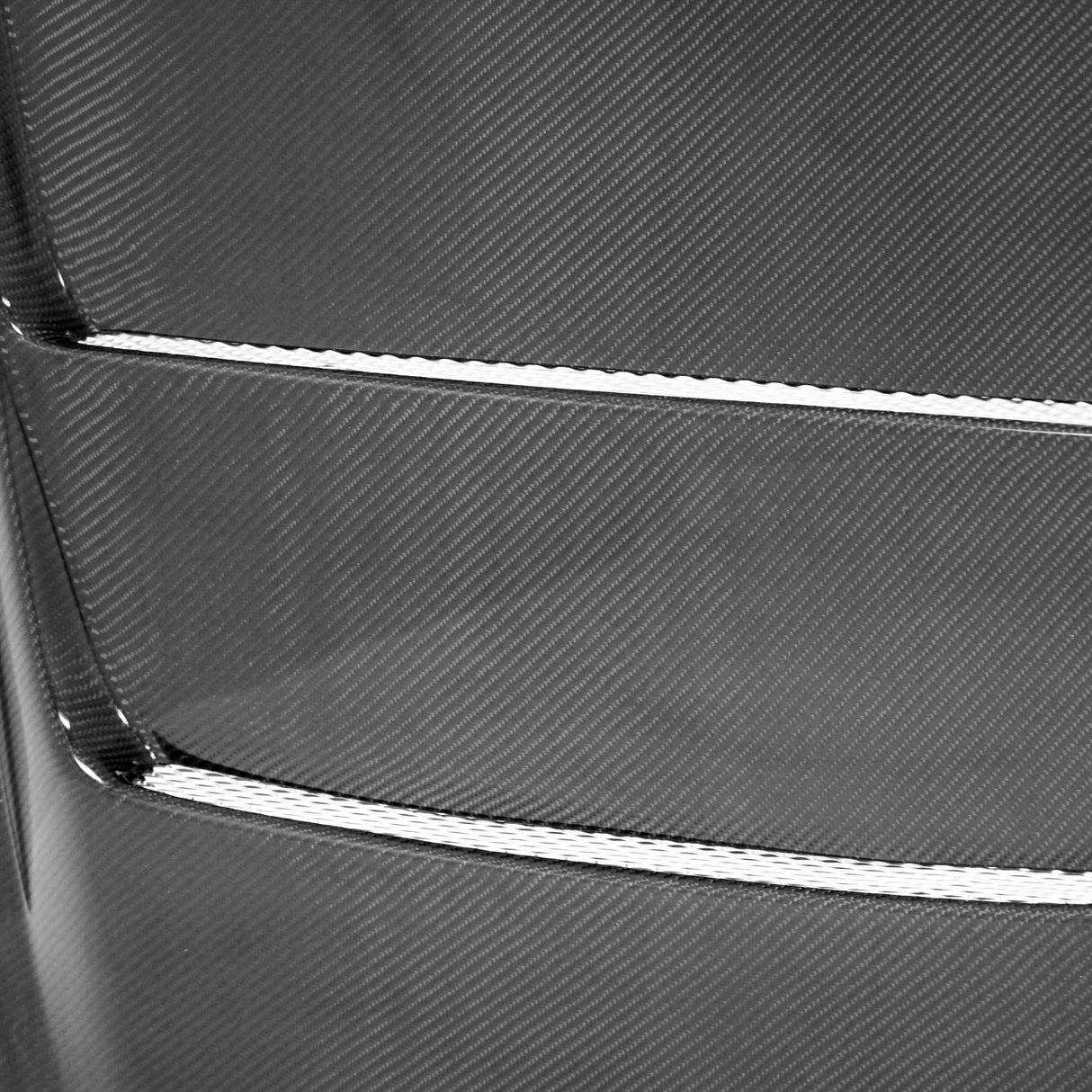 DVII-style carbon fiber hood for 1990-1994 Nissan Skyline R32