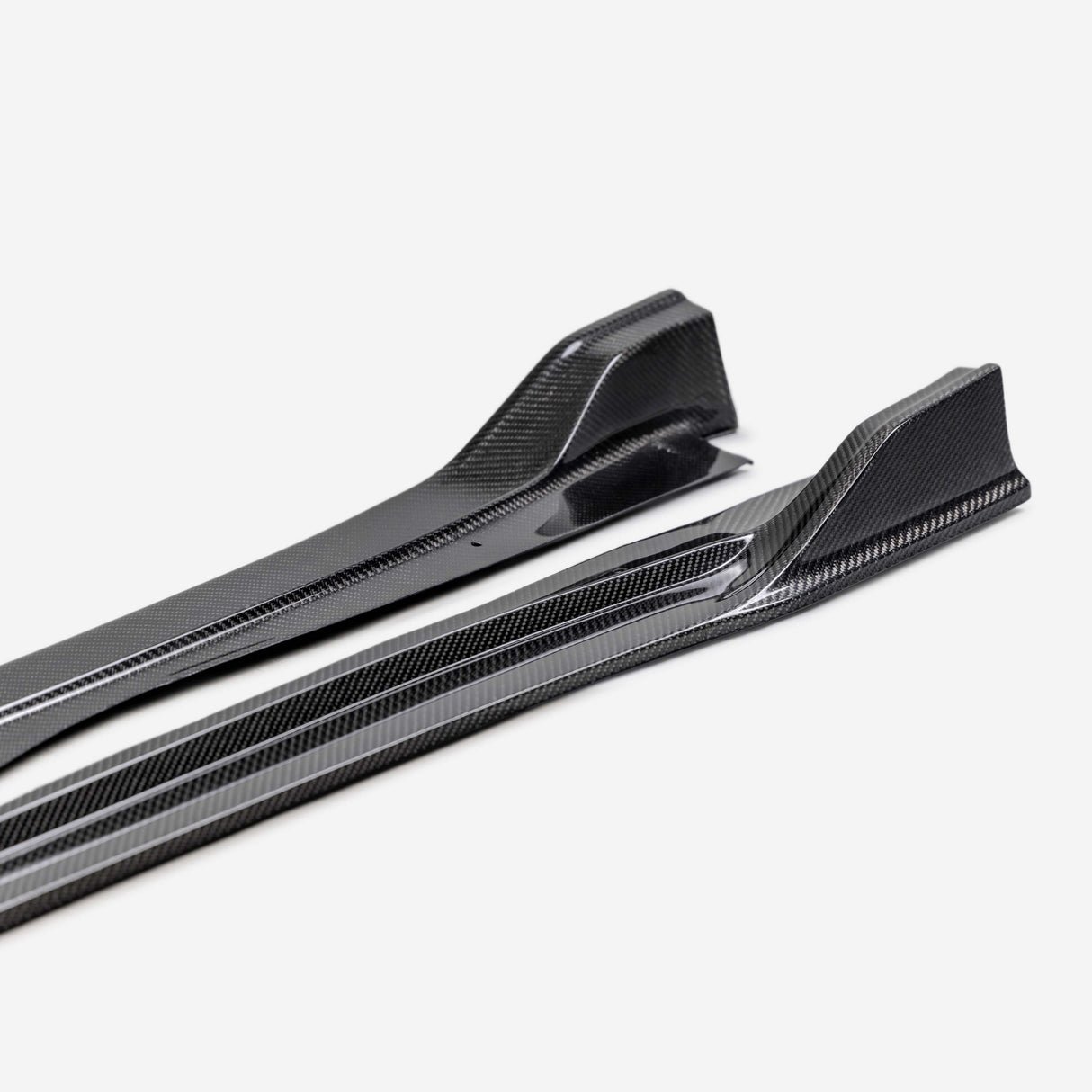 MB-style carbon fiber side skirts for 2023-2024 Toyota Prius