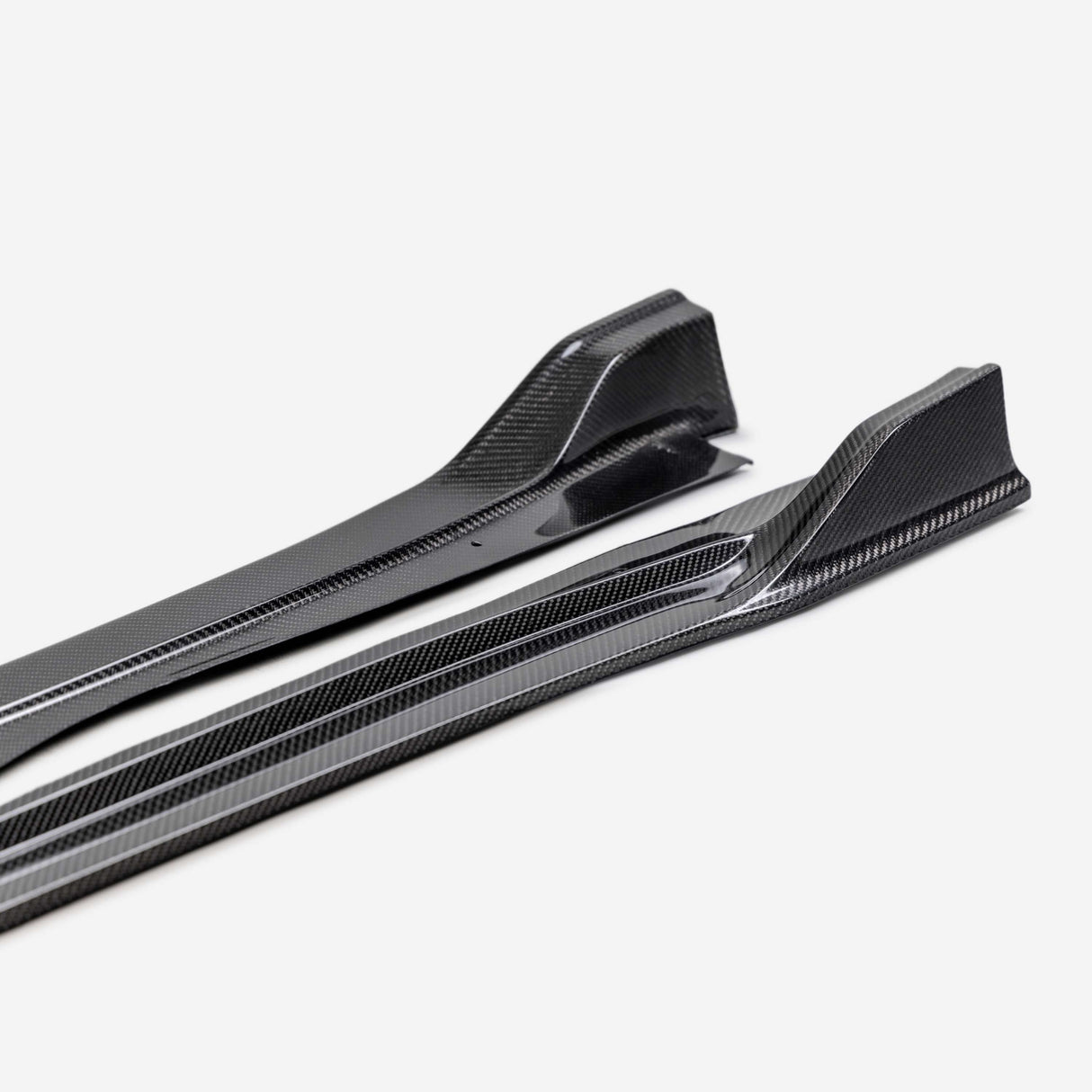 MB-style carbon fiber side skirts for 2023-2024 Toyota Prius