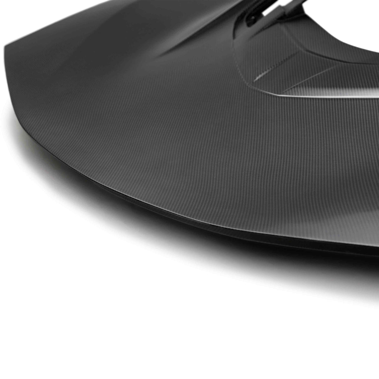Dry carbon fiber decklid for 2020-2024 Chevrolet C8