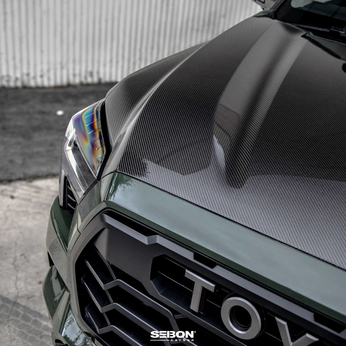 OE-style carbon fiber hood for 2022-2023 Toyota Tundra