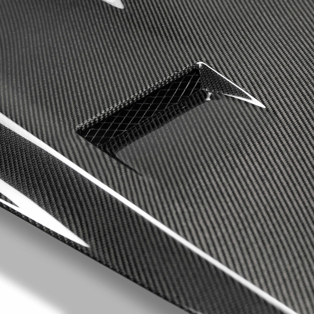 GTII-style carbon fiber hood for 2017-2022 Nissan GTR
