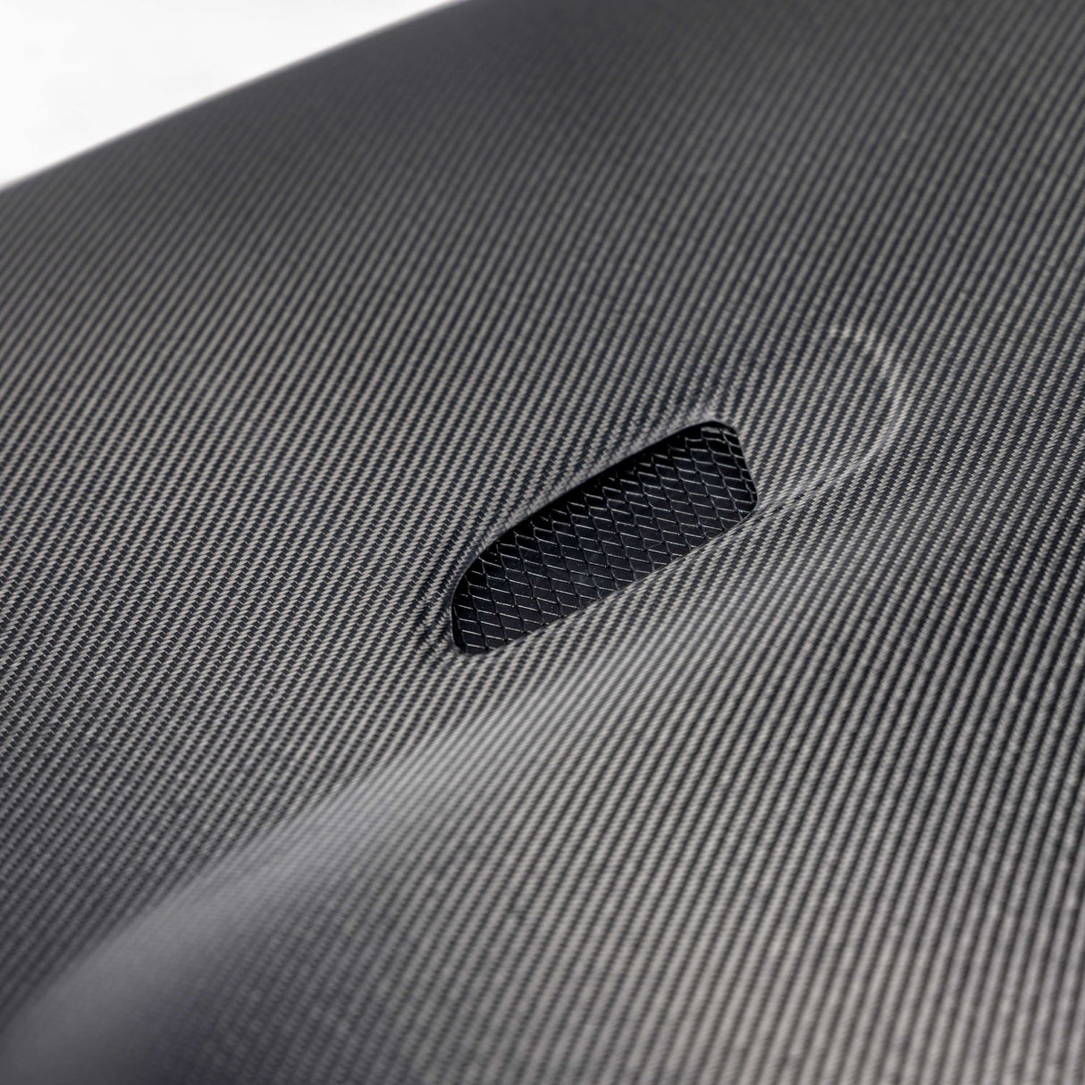 BM-style carbon fiber hood for 2012-2019 BMW F20 1 Series, 2014-2021 F22 2 Series, and 2016-2021 F87 M2