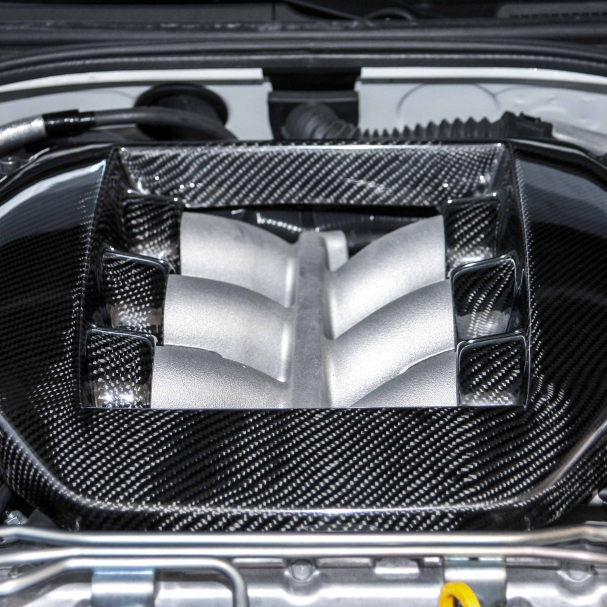 OE-style carbon fiber engine cover for 2009-2021 Nissan GTR