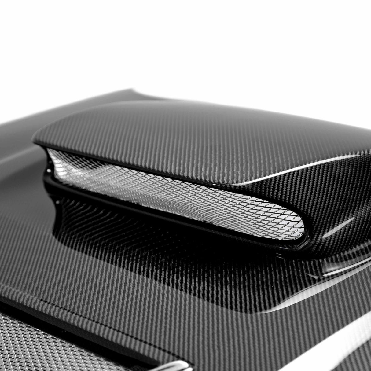 RC-style carbon fiber hood for 2004-2005 Subaru Impreza/WRX