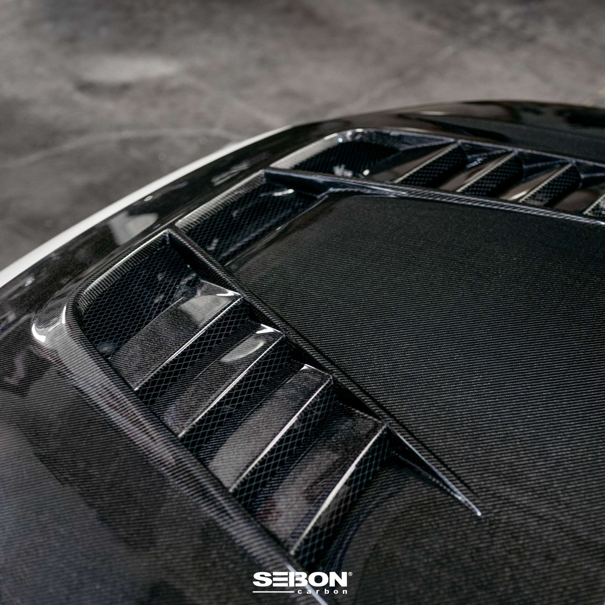 TV-style double sided carbon fiber hood for 2023 Honda Civic Type R