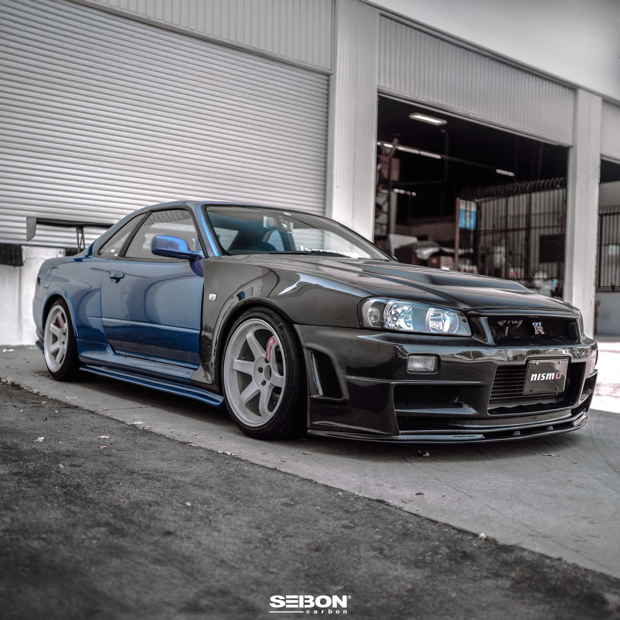NSM-style carbon fiber fenders for 1999-2001 Nissan Skyline R34