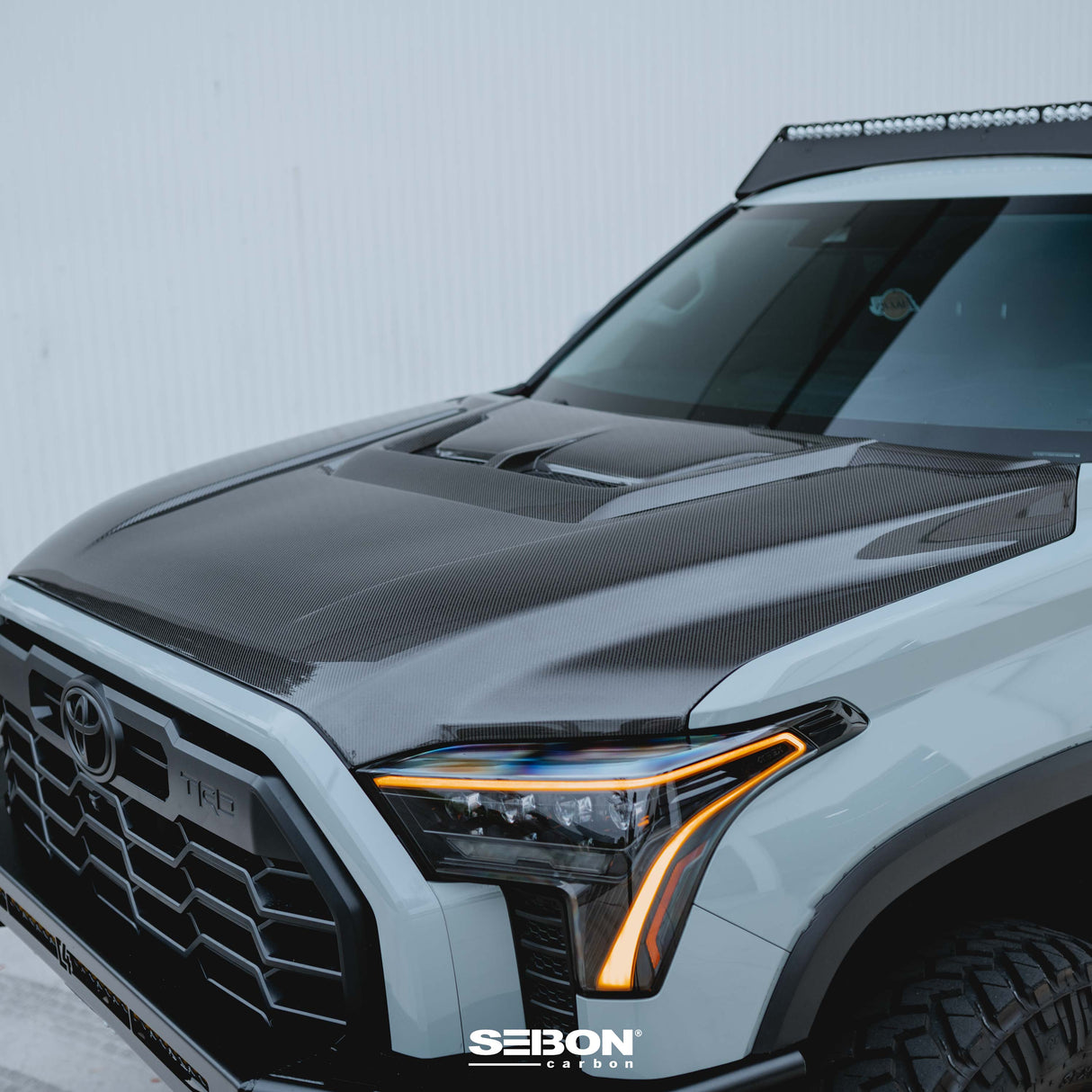RR-style carbon fiber hood for 2022-2023 Toyota Tundra