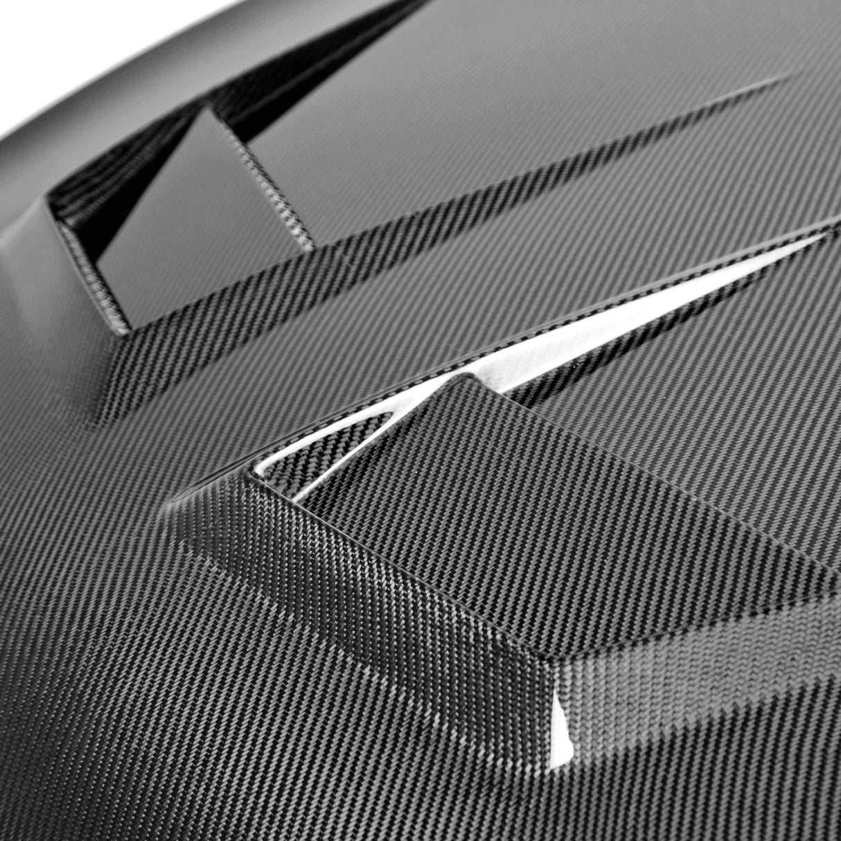 DV-style carbon fiber hood for 2015-2021 VW Golf MK7