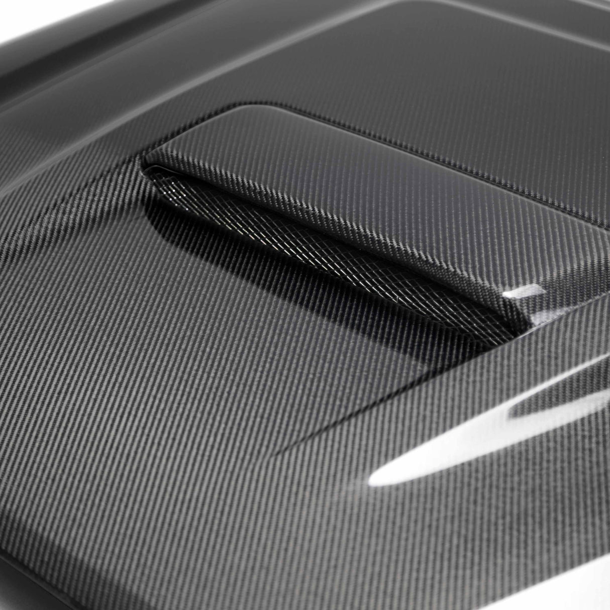 TR-style carbon fiber hood for 2016-2023 Toyota Tacoma