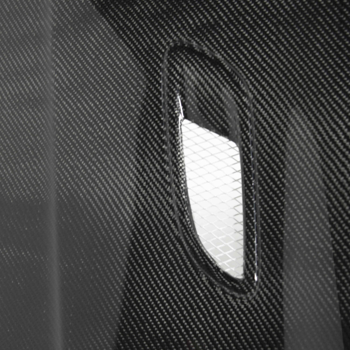 BM-style carbon fiber hood for 2008-2013 BMW E82 2DR/HB