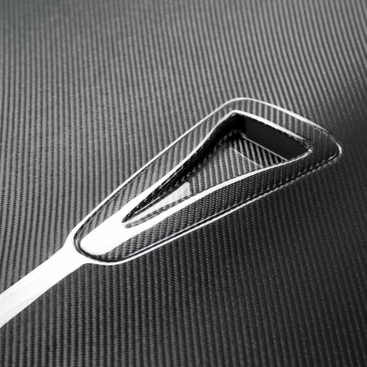OE-style carbon fiber hood for 2009-2016 Nissan GTR