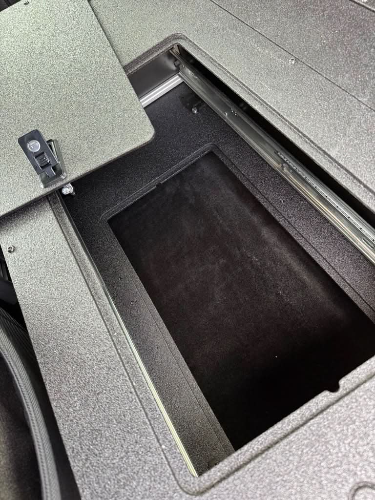 Ford - F250-F550 - 2017-Present - 4th-5th Gen - Super Cab - without the center mounted B&O Subwoofer - Explore Series - Single Drawer Module - With Fitted Top Plate