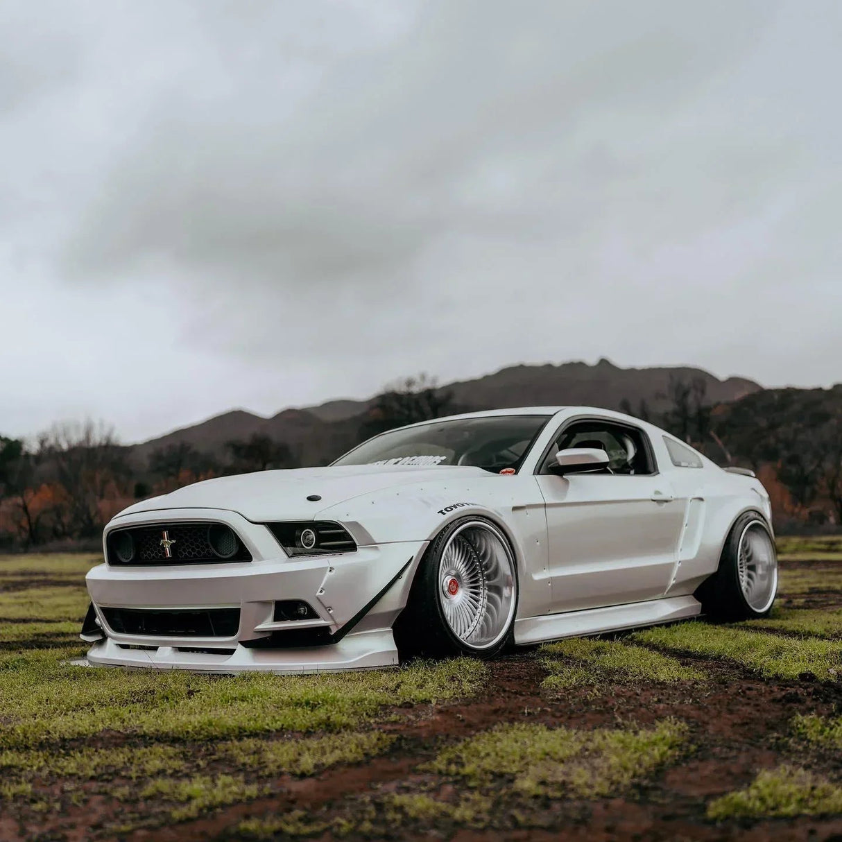 Mustang Widebody Kit | 2013-2014 GT S197 | SHIROKAI