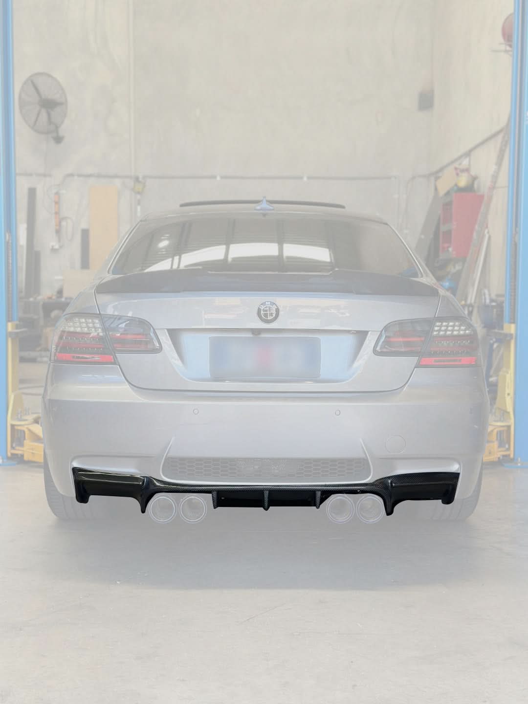 Carbon Fiber Rear Bumper Diffuser – BMW E9X M3 (2008–2013)