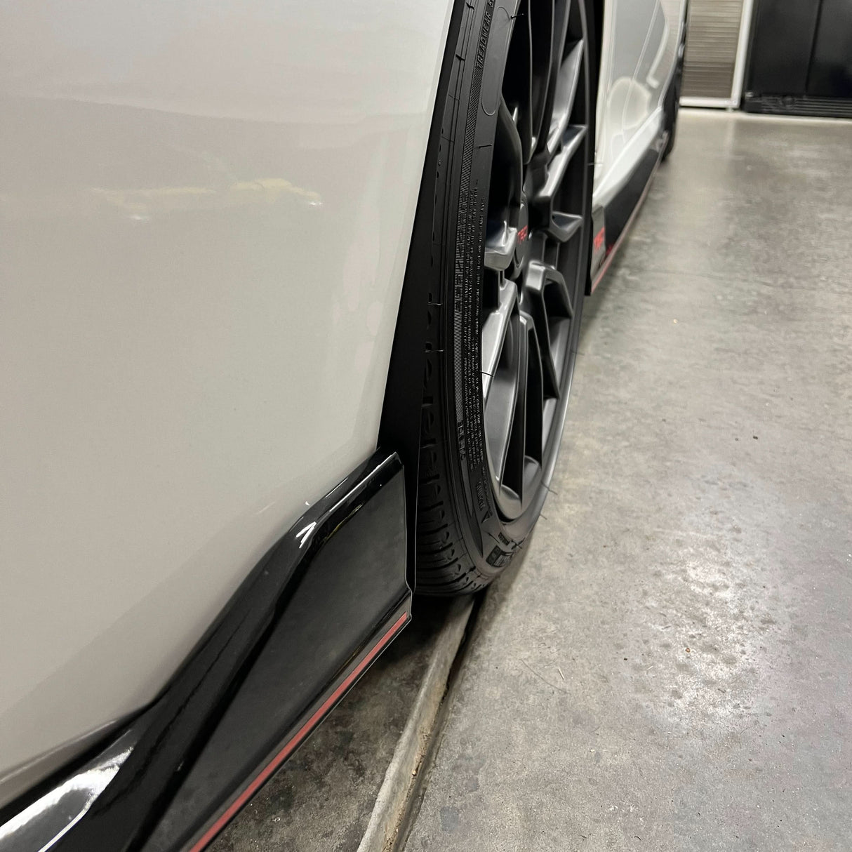 Camry 18-24 Standard Rock Guards