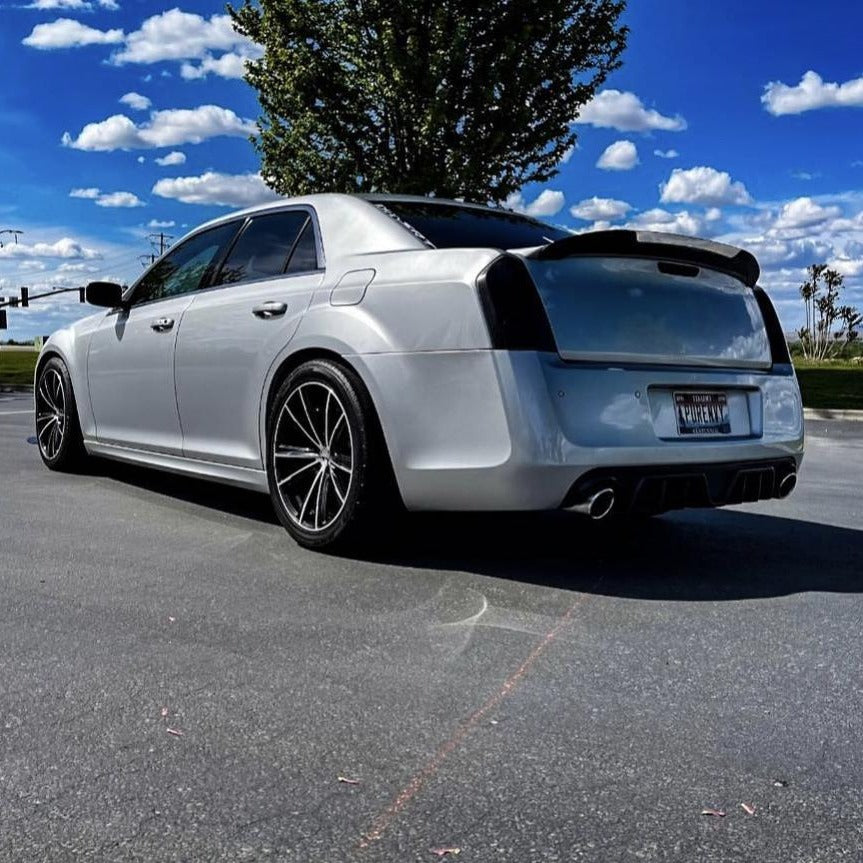 Chrysler 300 11-19 Classic Wicker Bill