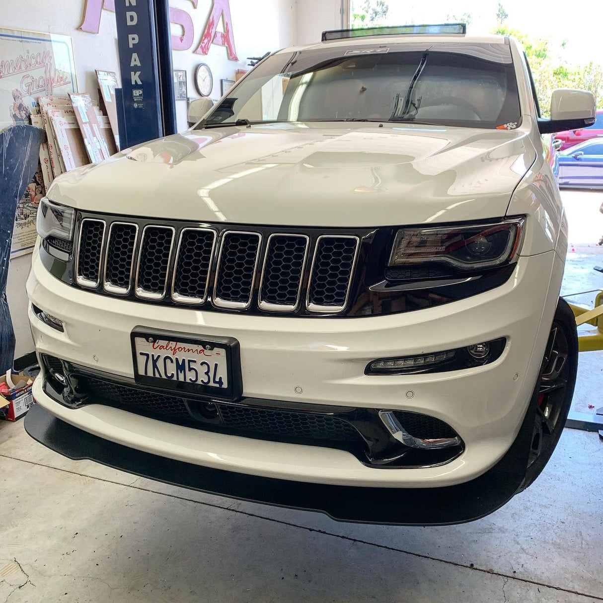 Jeep 11-16 Grand Cherokee SRT Splitter