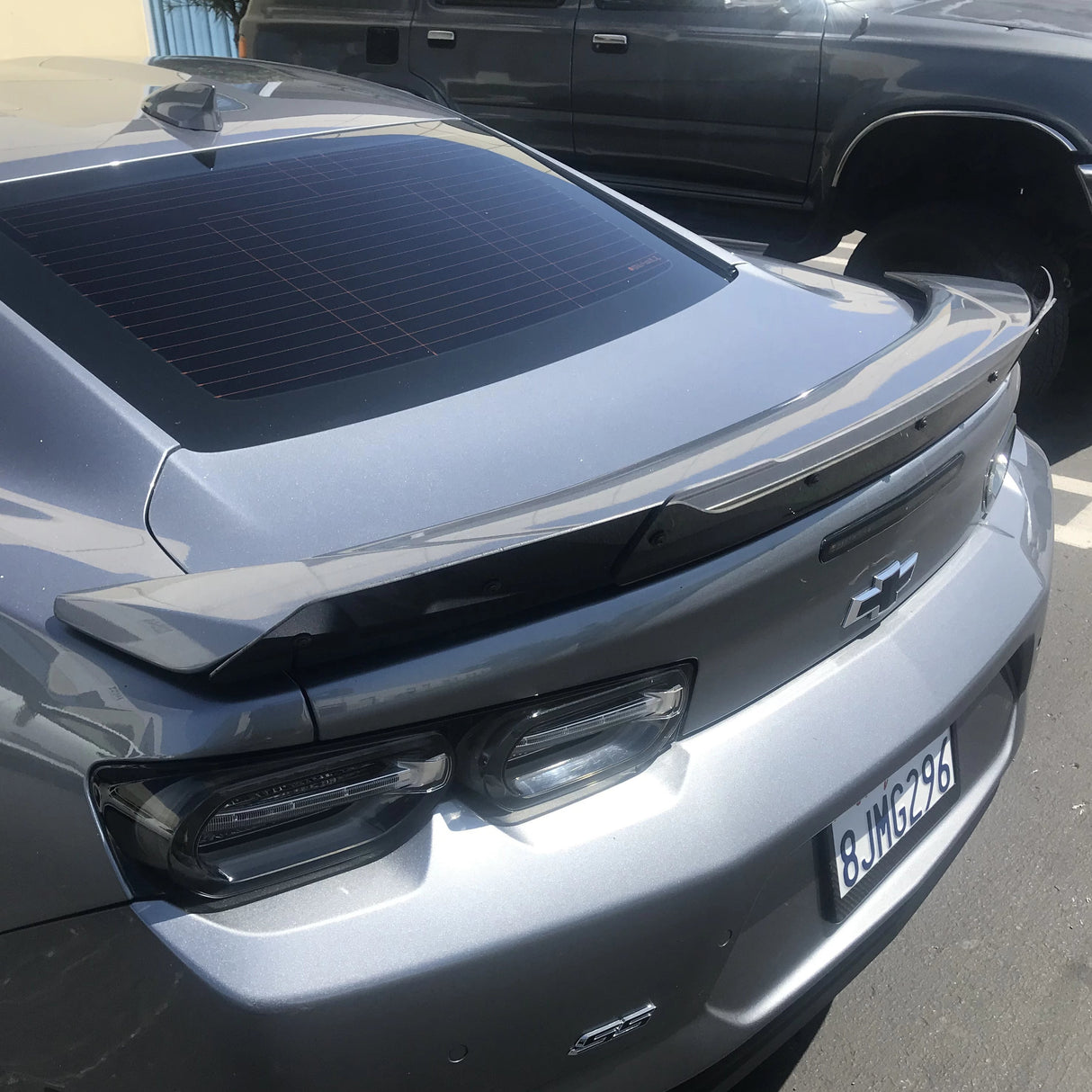 Camaro 19-24 SS with Rear View Camera Wicker Bill