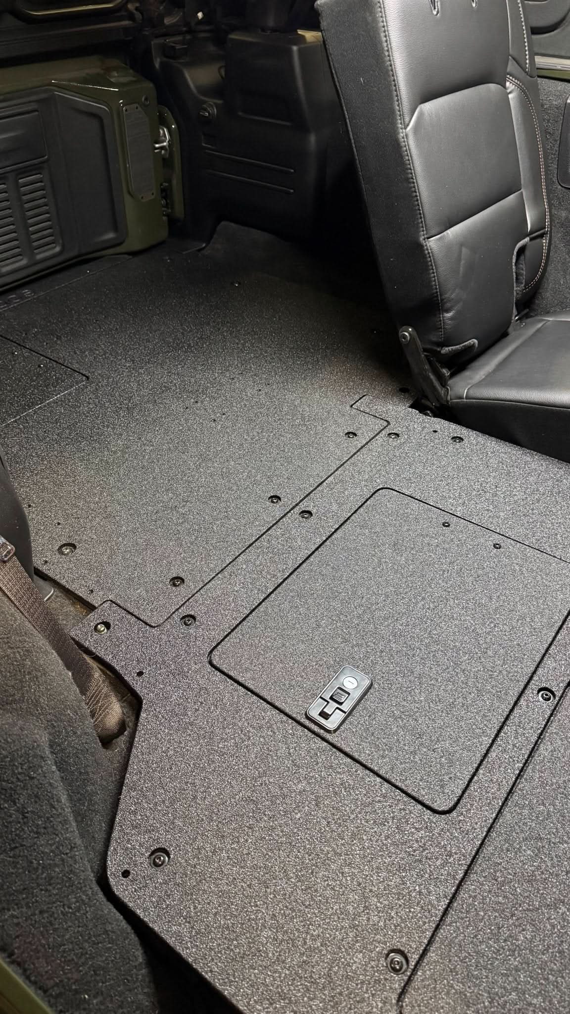 Jeep Wrangler 2018-2023 JLU 4 Door - Second Row Seat Delete Plate System - V2
